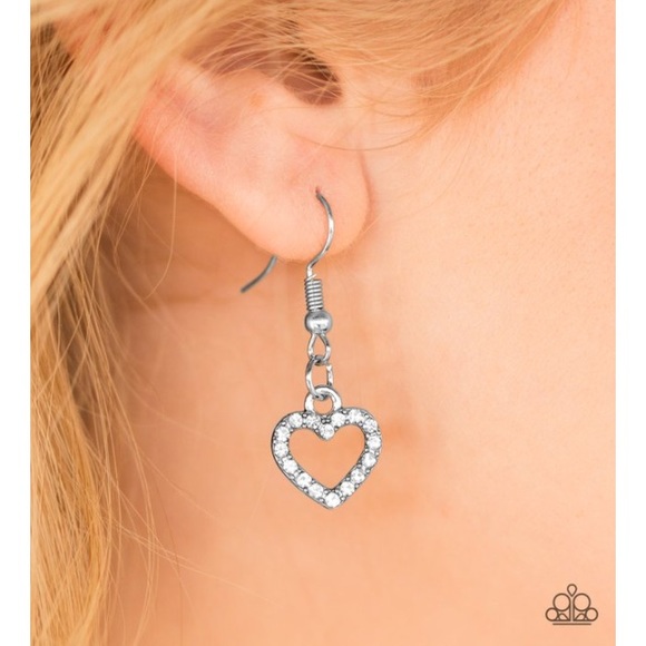 Silver heart w/ necklace & diamonds - Picture 1 of 2